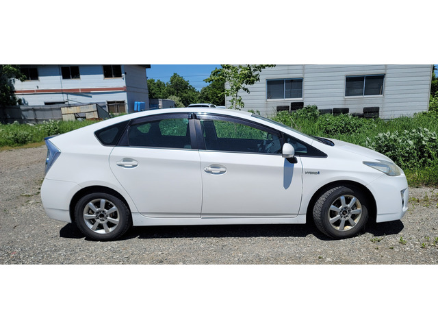 プリウス1.8 S