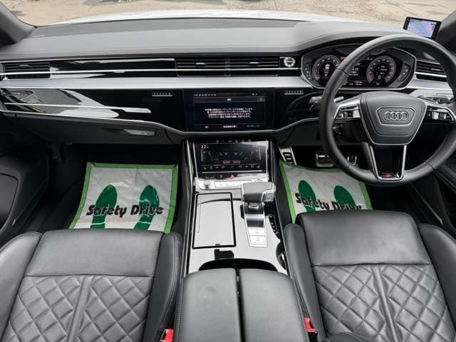 A855 TFSI クワトロ Sライン スタイリングパッケージ 4WD