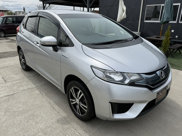 フィット1.5 ハイブリッド Fパッケージ 4WD