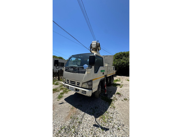 エルフ高所作業車