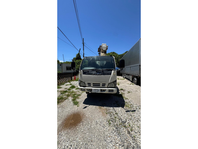 エルフ高所作業車