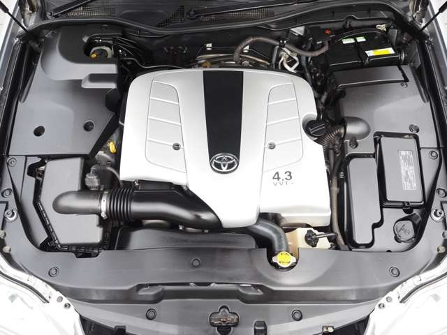クラウンマジェスタ4.3 Cタイプ i-Four 4WD