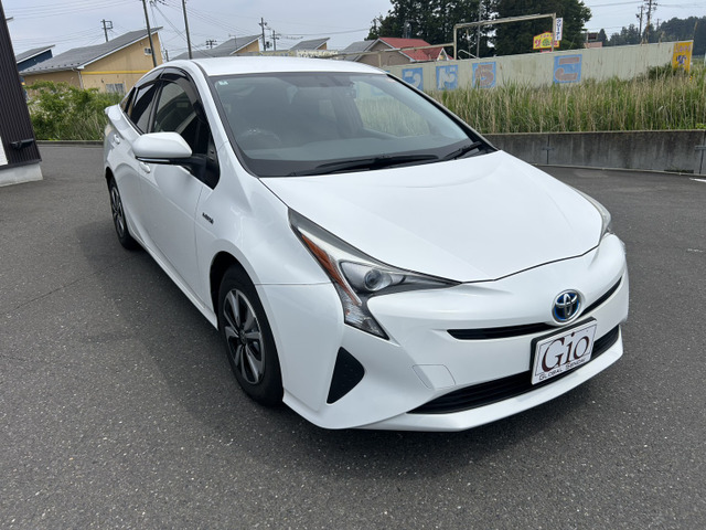 プリウス1.8 S