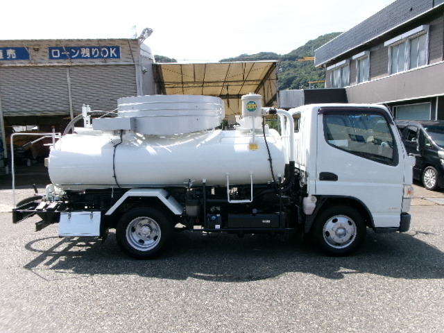 キャンターバキュームカー