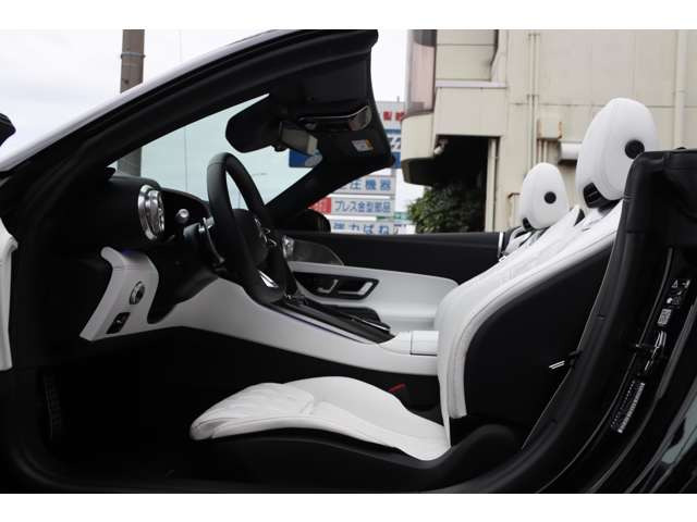 MANUFAKTUR�N���X�^���z���C�g / �u���b�N��233,000