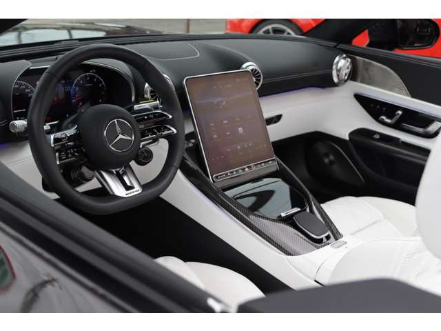 AMG�J�[�{���t�@�C�o�[�C���e���A�g����