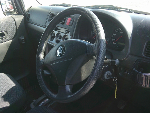 バモスホビオバンプロ 4WD