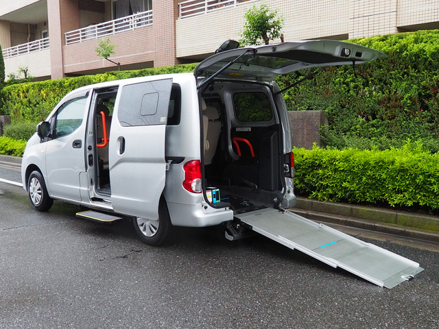 NV200バネットバン