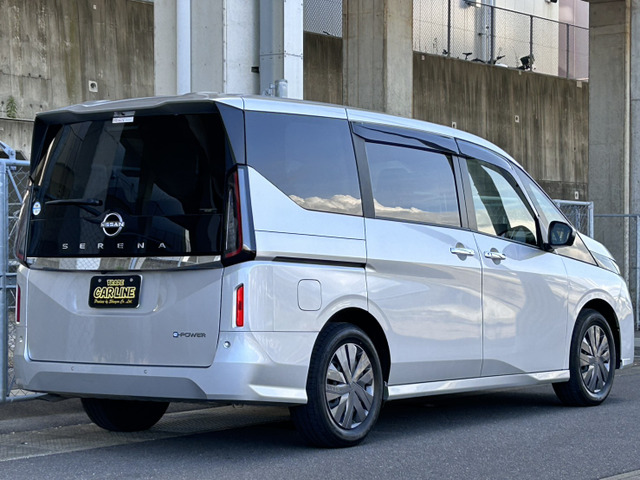 セレナ1.4 e-POWER XV ステップタイプ