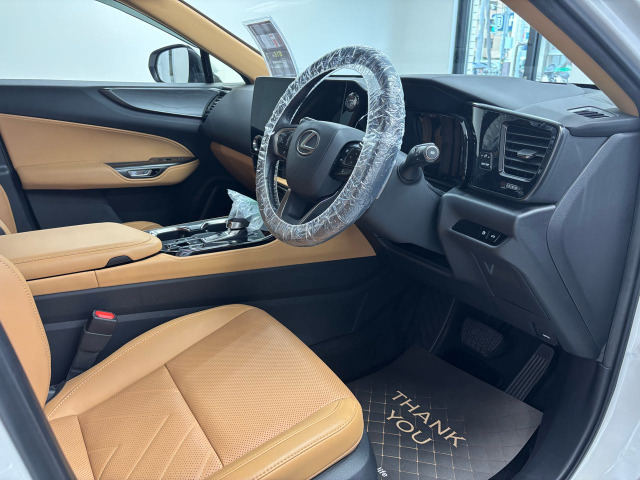 NX350h バージョンL 4WD