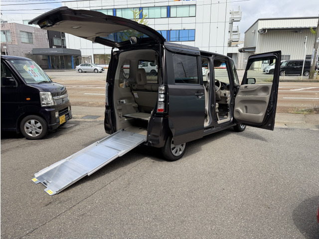 N-BOX+G Lパッケージ 車いす仕様車 4WD