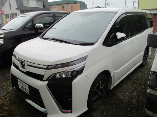 ヴォクシー2.0 ZS 4WD
