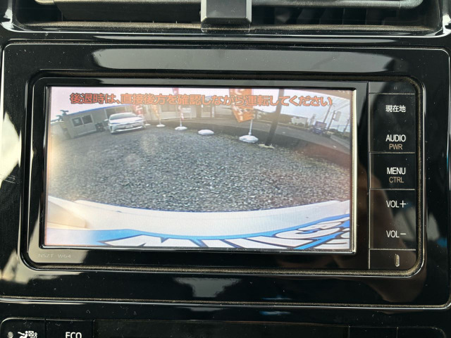 【バックモニター】装備で駐車が苦手な方も安心です
