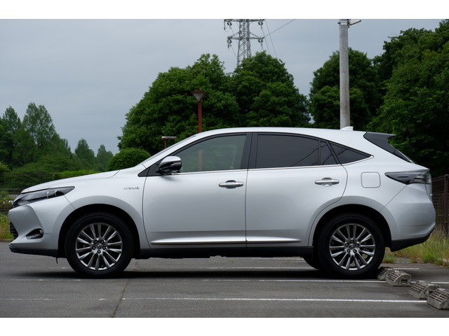 ハリアー2.5 ハイブリッド E-Four プレミアム アドバンスドパッケージ 4WD