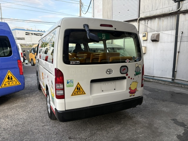 ハイエース