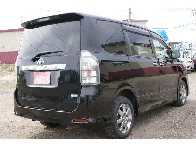 ヴォクシー2.0 ZS 煌II 4WD