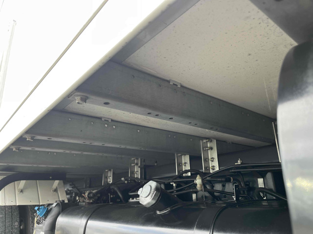 荷台裏面から見ても程度良いこと窺えます♪