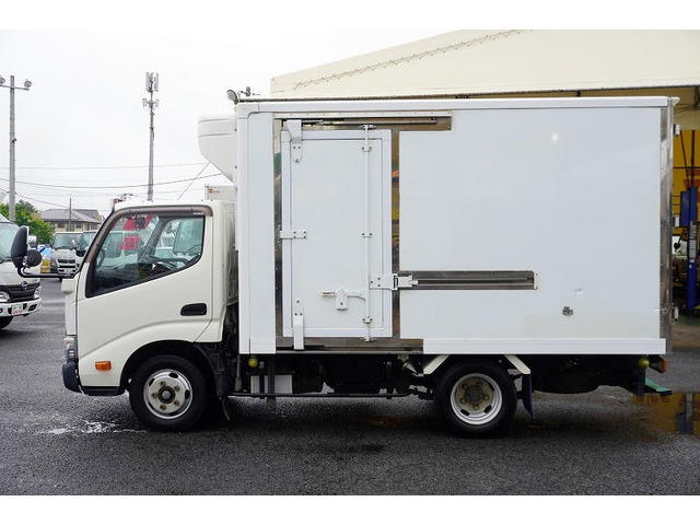 デュトロ冷蔵冷凍車