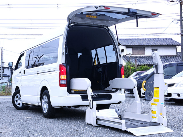 ハイエースバン