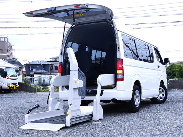 ハイエースバン