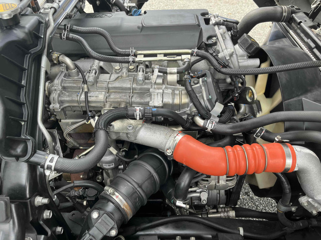 エンジン型式4P10