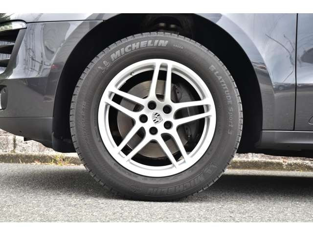 �y�����X�\�񂨊肢���܂��z�����X�́A���q�l�փX���[�Y�ɂ��Ԃ����Ē����ׁA���\��𒸂��܂�����K���ł��B�܂��A���_�񎞂ɂ́A���Ԃ̍ŏI�m�F�̎�����s���Ē����܂��B