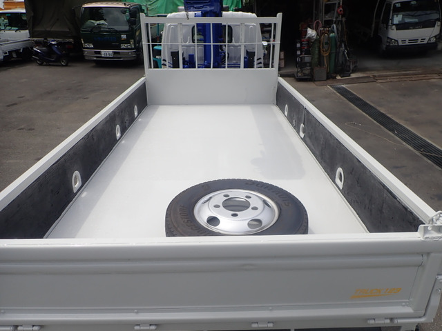 �ő�ύڗ�:3000kg �ב䐡�@:L349&times;W177&times;H38 ����:�S