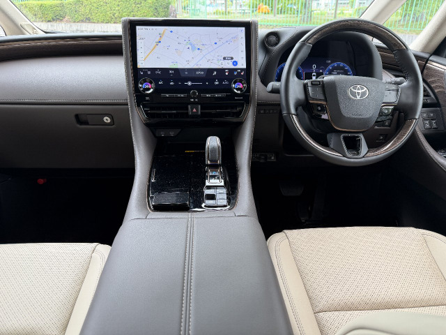 アルファードハイブリッド 2.5 エグゼクティブ ラウンジ E-Four 4WD