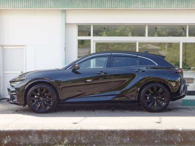 クラウンスポーツ2.5 Z E-Four 4WD