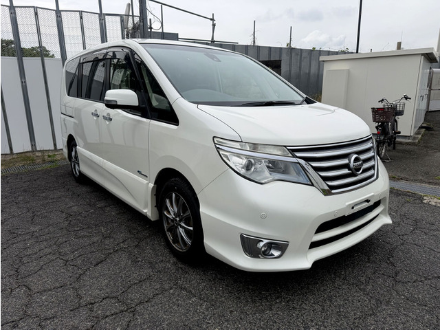 セレナ2.0 ハイウェイスター S-HYBRID アドバンスドセーフティパッケージ
