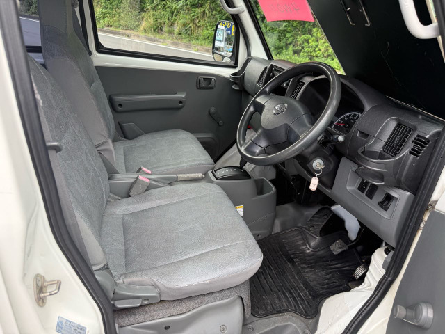 NV100クリッパーDX ハイルーフ 4WD