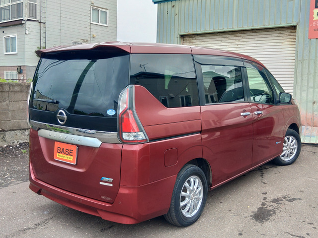 セレナ2.0 X チェアキャブ リフタータイプ 4WD