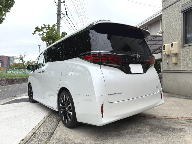 アルファードハイブリッド 2.5 エグゼクティブ ラウンジ E-Four 4WD