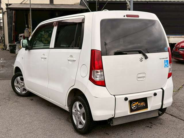 ワゴンRウィズ 車いす移動車 リヤシート付 電動固定式
