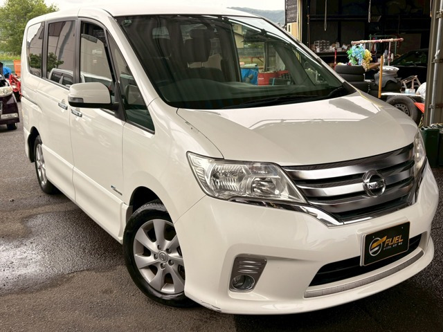 セレナ2.0 ハイウェイスター S-HYBRID