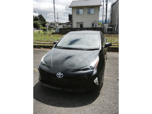 プリウス1.8 S E-Four 4WD