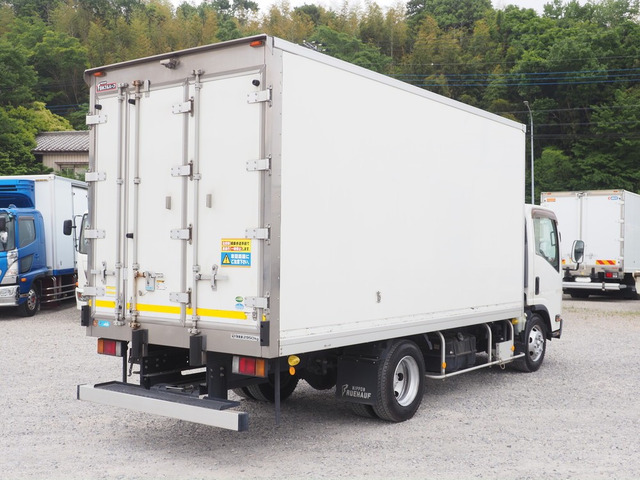 エルフ冷蔵冷凍車