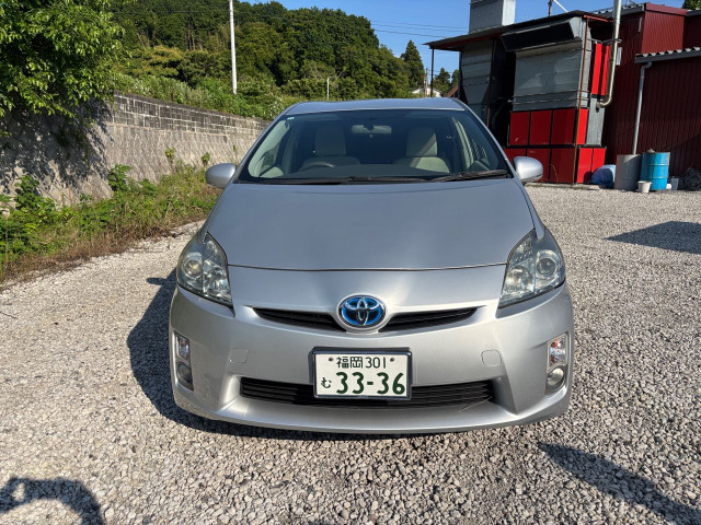 プリウス1.8 S