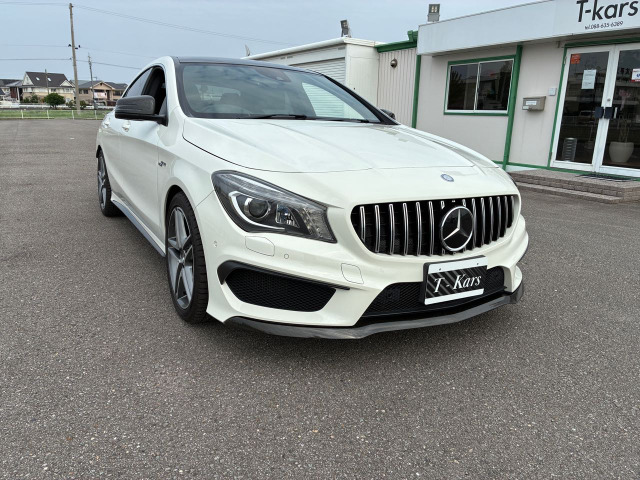 CLAクラスAMG CLA45 4マチック 4WD