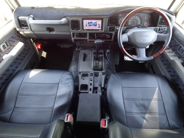 ランドクルーザープラド3.0 SXワイド ディーゼル 4WD