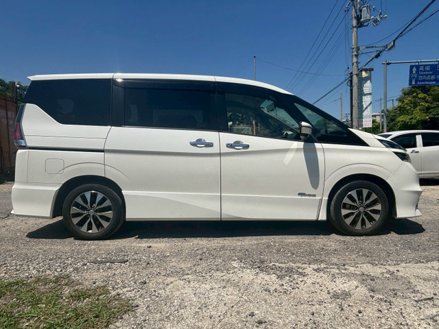 セレナ2.0 ハイウェイスター Vセレクション