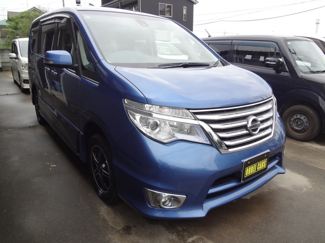 セレナ2.0 ハイウェイスター 4WD