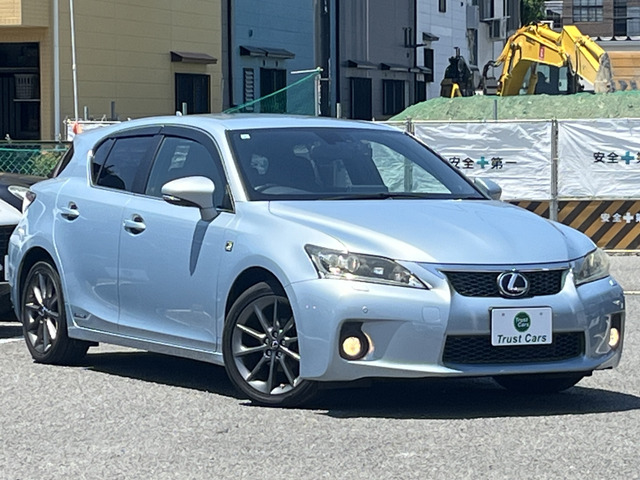 CT200h Fスポーツ