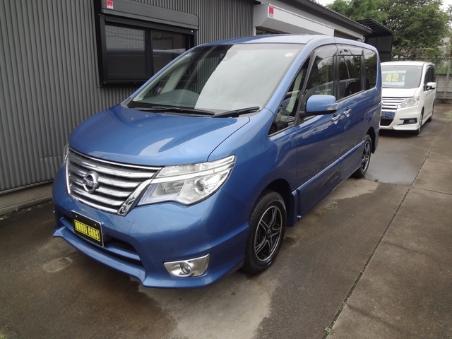 セレナ2.0 ハイウェイスター 4WD