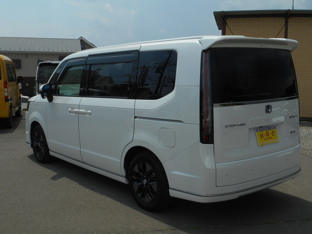 ステップワゴン2.0 e:HEV スパーダ