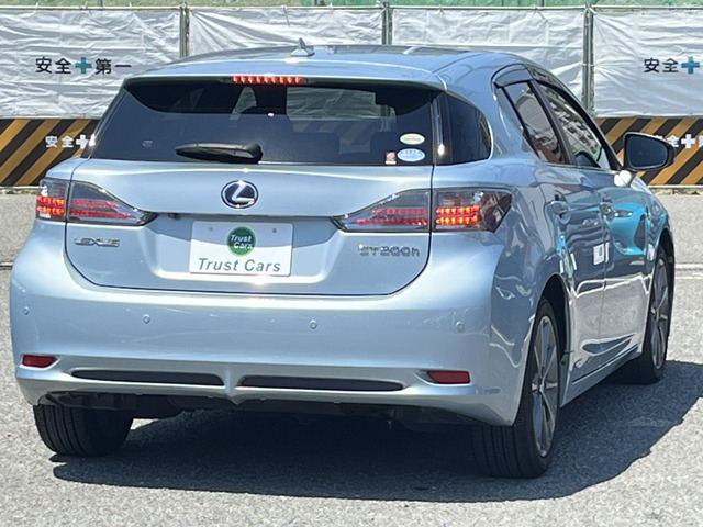 CT200h Fスポーツ