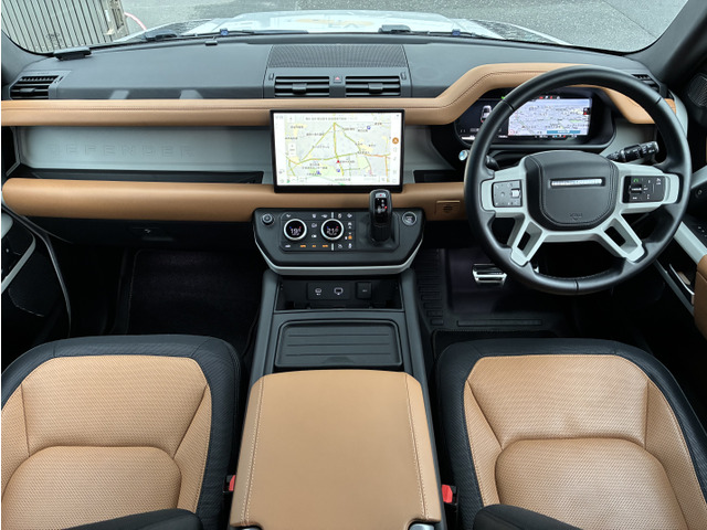ディフェンダー110 X ダイナミック HSE 3.0L D300 ディーゼル 4WD