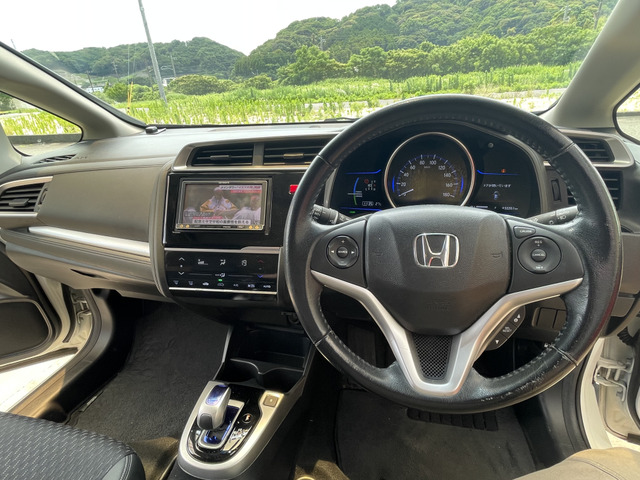 フィット1.5 ハイブリッド Lパッケージ