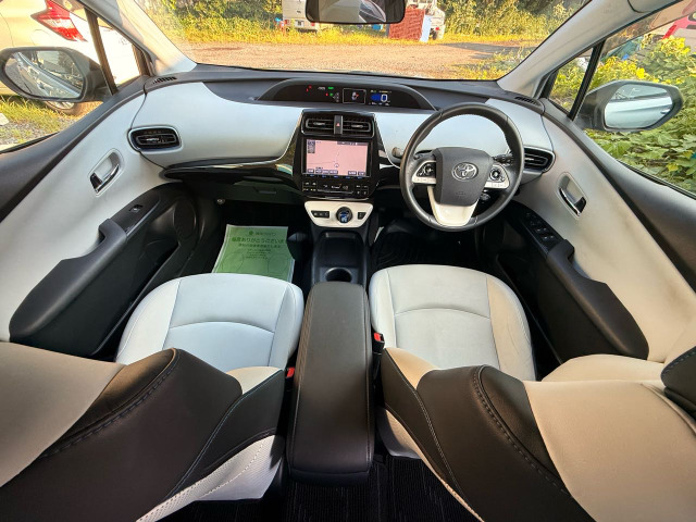 プリウス1.8 S ツーリングセレクション