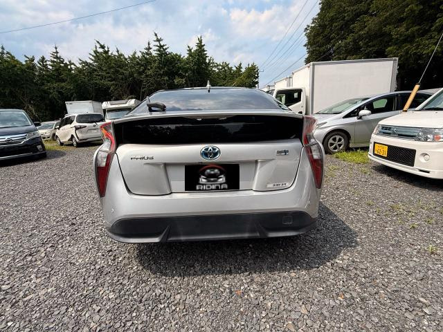 プリウス1.8 S ツーリングセレクション